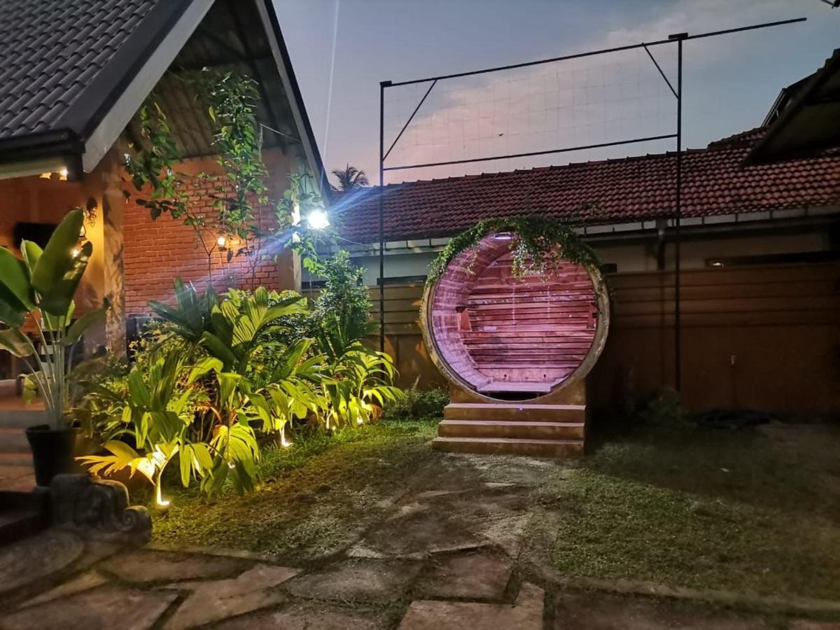 Millet'S Food Company And Cooking Center Hotel Negombo Ngoại thất bức ảnh
